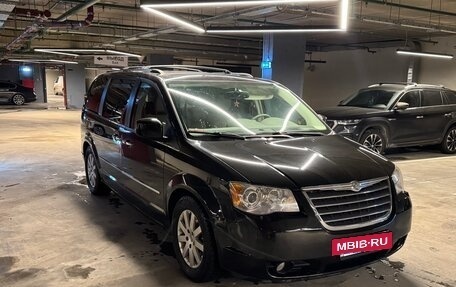 Chrysler Voyager IV, 2008 год, 2 550 000 рублей, 23 фотография