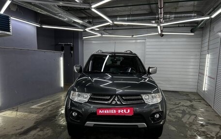 Mitsubishi Pajero Sport II рестайлинг, 2015 год, 2 200 000 рублей, 2 фотография