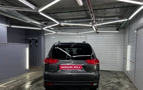 Mitsubishi Pajero Sport II рестайлинг, 2015 год, 2 200 000 рублей, 5 фотография