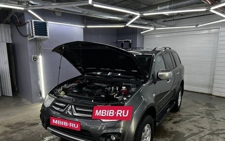 Mitsubishi Pajero Sport II рестайлинг, 2015 год, 2 200 000 рублей, 7 фотография