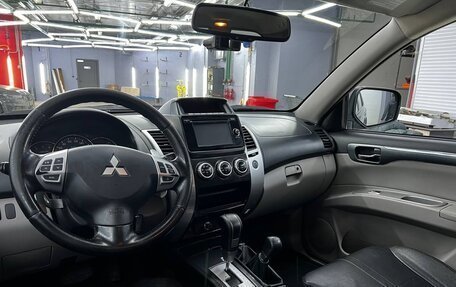 Mitsubishi Pajero Sport II рестайлинг, 2015 год, 2 200 000 рублей, 14 фотография
