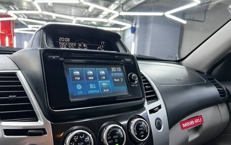 Mitsubishi Pajero Sport II рестайлинг, 2015 год, 2 200 000 рублей, 17 фотография