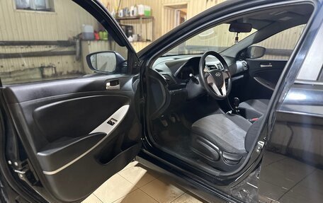 Hyundai Solaris II рестайлинг, 2013 год, 650 000 рублей, 4 фотография