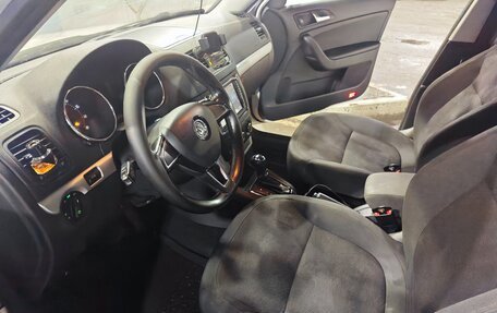 Skoda Yeti I рестайлинг, 2014 год, 1 000 000 рублей, 28 фотография