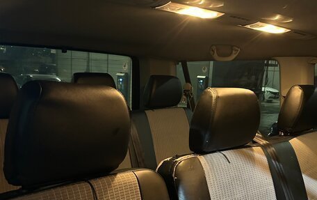 Volkswagen Caravelle T6 рестайлинг, 2017 год, 2 500 000 рублей, 6 фотография