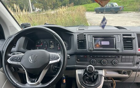 Volkswagen Caravelle T6 рестайлинг, 2017 год, 2 500 000 рублей, 8 фотография