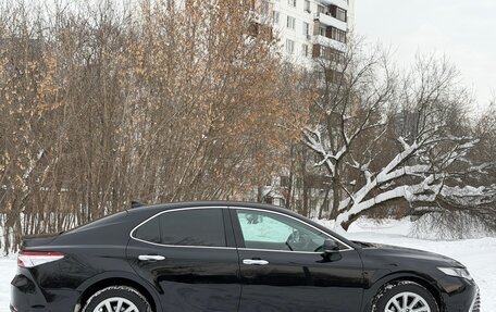 Toyota Camry, 2021 год, 2 550 000 рублей, 4 фотография