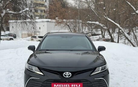 Toyota Camry, 2021 год, 2 550 000 рублей, 2 фотография