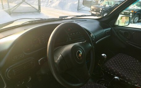 Chevrolet Niva I рестайлинг, 2011 год, 450 000 рублей, 21 фотография