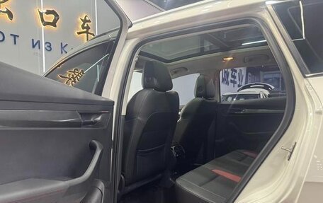 Skoda Karoq I, 2022 год, 2 200 000 рублей, 6 фотография