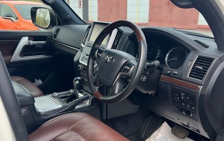 Toyota Land Cruiser 200, 2018 год, 8 720 000 рублей, 2 фотография