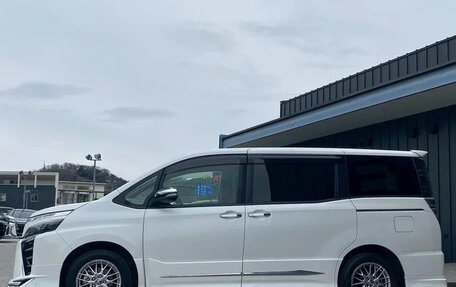 Toyota Voxy III, 2021 год, 1 834 027 рублей, 8 фотография