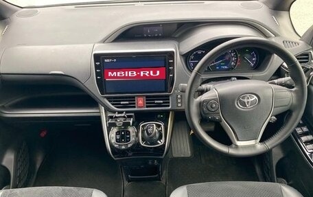 Toyota Voxy III, 2021 год, 1 834 027 рублей, 16 фотография