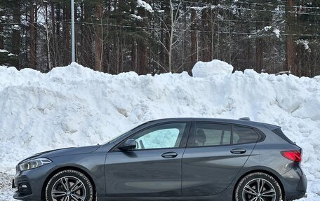 BMW 1 серия, 2021 год, 2 390 000 рублей, 7 фотография