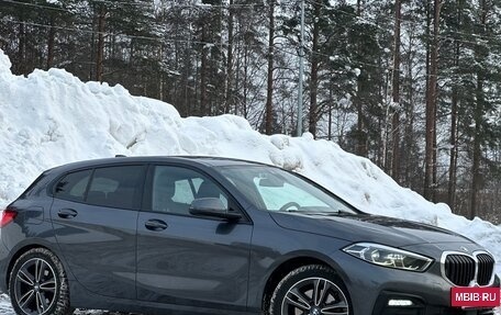 BMW 1 серия, 2021 год, 2 390 000 рублей, 4 фотография