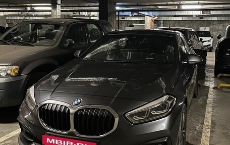 BMW 1 серия, 2021 год, 2 390 000 рублей, 17 фотография