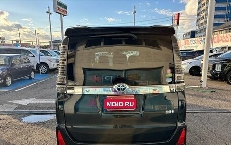 Toyota Voxy III, 2020 год, 1 955 027 рублей, 6 фотография