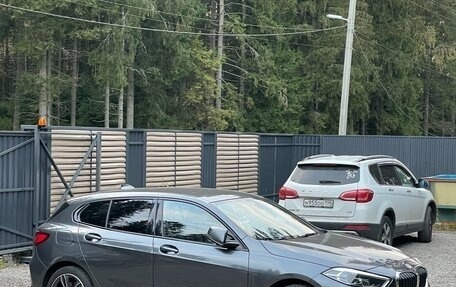 BMW 1 серия, 2021 год, 2 390 000 рублей, 23 фотография