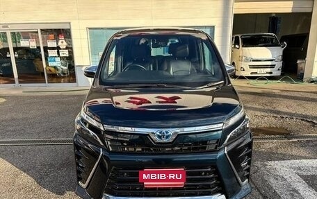 Toyota Voxy III, 2020 год, 1 955 027 рублей, 2 фотография