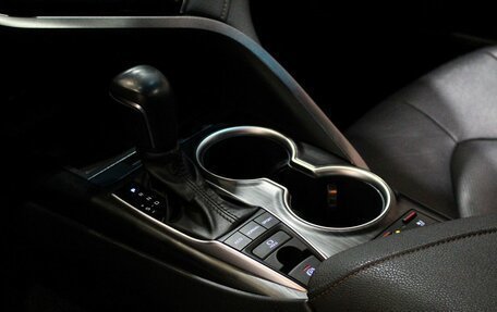 Toyota Camry, 2023 год, 3 549 000 рублей, 10 фотография