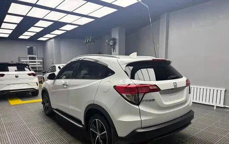 Honda Vezel, 2022 год, 1 351 030 рублей, 4 фотография
