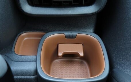 Toyota Sienta, 2022 год, 980 000 рублей, 15 фотография