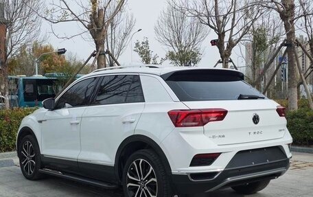 Volkswagen T-Roc I, 2022 год, 1 456 000 рублей, 4 фотография