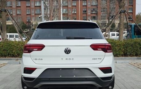 Volkswagen T-Roc I, 2022 год, 1 456 000 рублей, 5 фотография