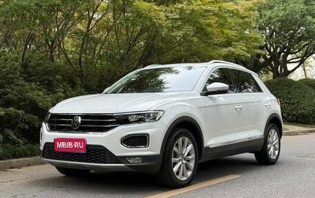 Volkswagen T-Roc I, 2022 год, 1 632 660 рублей, 1 фотография