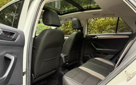 Volkswagen T-Roc I, 2022 год, 1 632 660 рублей, 12 фотография