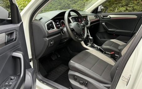 Volkswagen T-Roc I, 2022 год, 1 632 660 рублей, 8 фотография