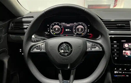 Skoda Superb III рестайлинг, 2023 год, 2 800 001 рублей, 8 фотография