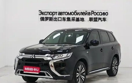 Mitsubishi Outlander III рестайлинг 3, 2022 год, 1 655 000 рублей, 1 фотография
