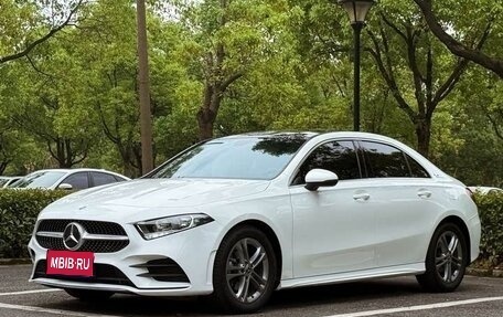 Mercedes-Benz A-Класс, 2023 год, 1 800 000 рублей, 1 фотография