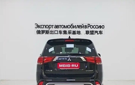 Mitsubishi Outlander III рестайлинг 3, 2022 год, 1 655 000 рублей, 6 фотография