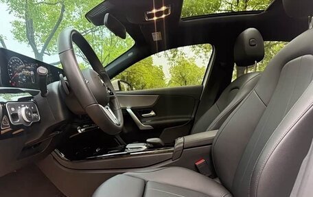 Mercedes-Benz A-Класс, 2023 год, 1 800 000 рублей, 9 фотография