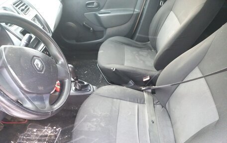 Renault Logan II, 2014 год, 250 000 рублей, 15 фотография