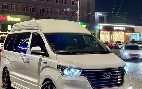Hyundai Grand Starex Grand Starex I рестайлинг 2, 2019 год, 4 950 000 рублей, 8 фотография