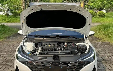 Hyundai Elantra, 2022 год, 1 200 003 рублей, 19 фотография