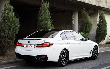 BMW 5 серия, 2021 год, 7 850 000 рублей, 2 фотография