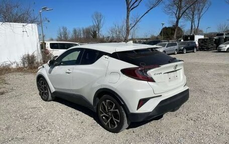 Toyota C-HR I рестайлинг, 2022 год, 1 410 000 рублей, 4 фотография