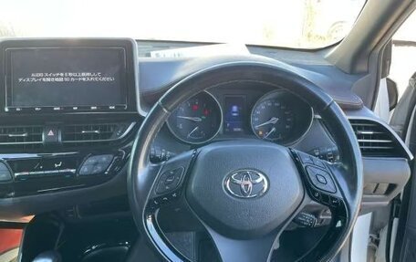 Toyota C-HR I рестайлинг, 2022 год, 1 410 000 рублей, 10 фотография