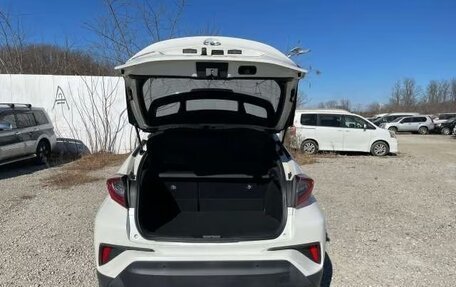 Toyota C-HR I рестайлинг, 2022 год, 1 410 000 рублей, 9 фотография