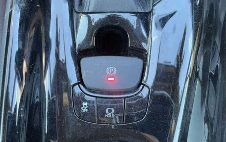 Toyota C-HR I рестайлинг, 2022 год, 1 410 000 рублей, 19 фотография