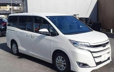 Toyota Noah III, 2017 год, 1 821 000 рублей, 1 фотография