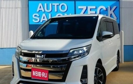 Toyota Noah III, 2017 год, 1 916 000 рублей, 1 фотография