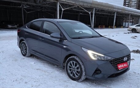 Hyundai Solaris II рестайлинг, 2021 год, 2 200 000 рублей, 1 фотография