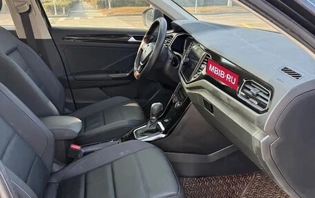 Volkswagen T-Roc I, 2022 год, 1 950 001 рублей, 14 фотография