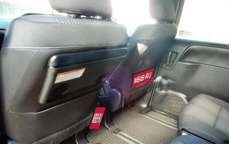 Toyota Noah III, 2017 год, 1 916 000 рублей, 31 фотография