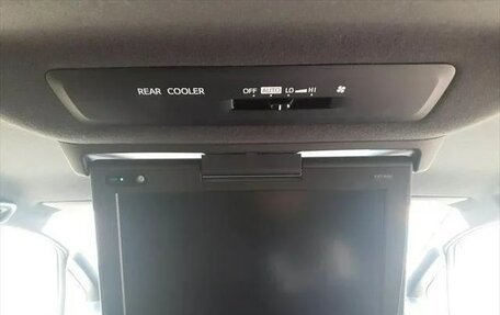 Toyota Noah III, 2017 год, 1 821 000 рублей, 7 фотография